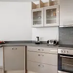 Schoene 2-raum-wohnung Im Zentrum Apartmán *