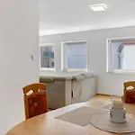Apartmán Schoene 2-raum-wohnung Im Zentrum