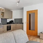 Schoene 2-raum-wohnung Im Zentrum Apartmán *