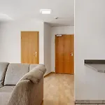 Schoene 2-raum-wohnung Im Zentrum *
