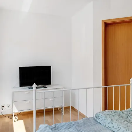 Schoene 2-raum-wohnung Im Zentrum Apartment