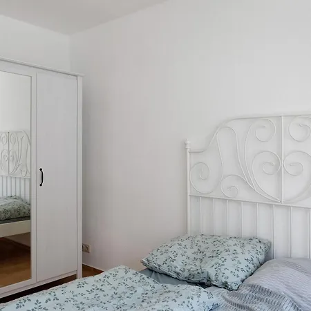 Apartment Schoene 2-raum-wohnung Im Zentrum *