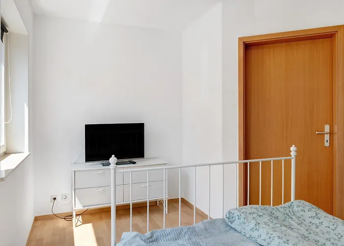 Schoene 2-raum-wohnung Im Zentrum Appartement