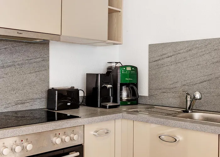 Appartement Schoene 2-raum-wohnung Im Zentrum *